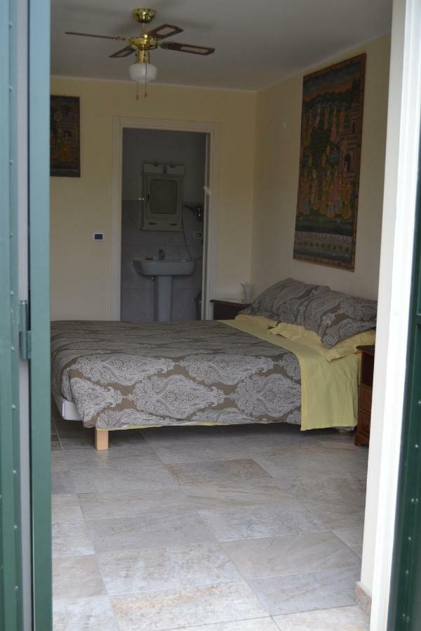 Bed and Breakfast Joie De Vivre Calice Ligure Экстерьер фото